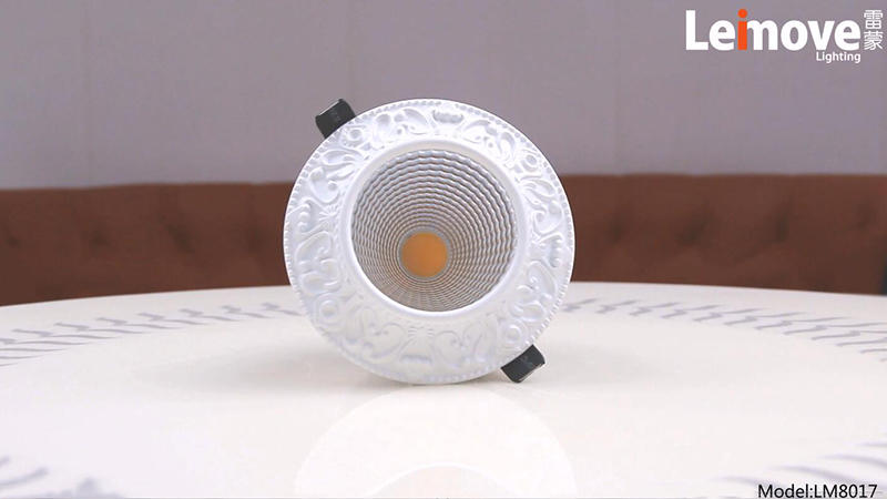 LM8017 الأبيض