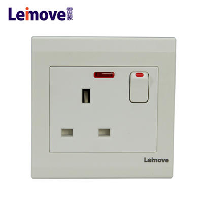 13A square foot socket with switch and light (Z)